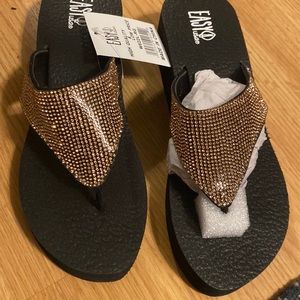 Easy USA sandals rose gold
